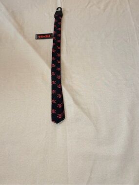 Tripp nyc Black Tie with Red Skull Motif